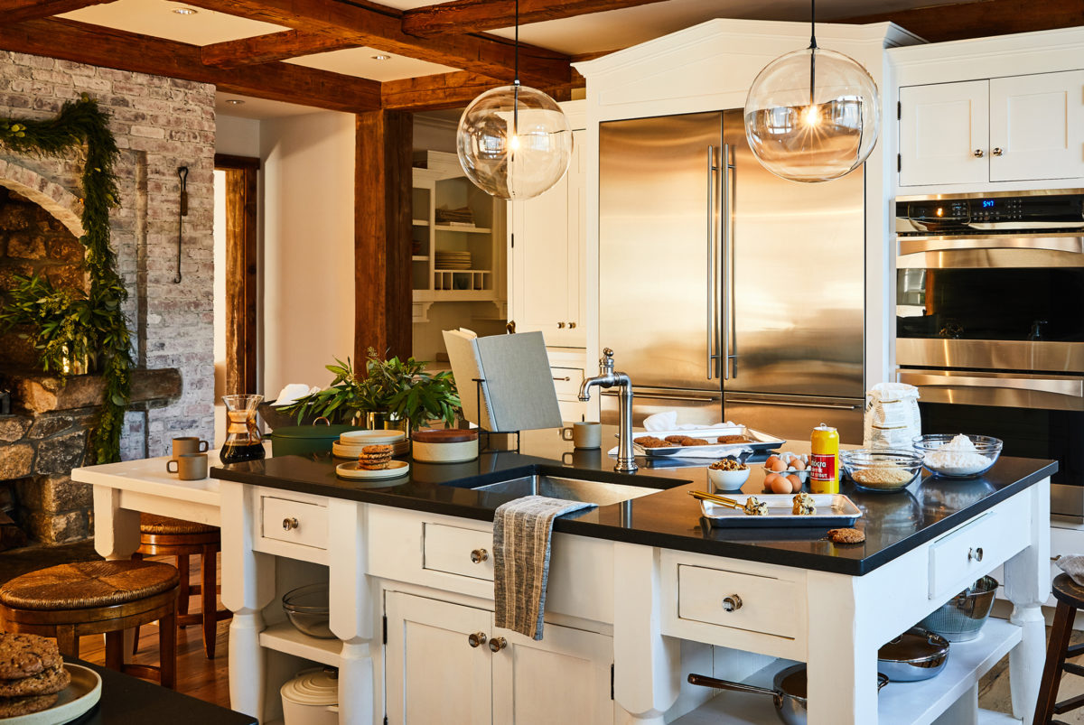 ch_elle_decor_sothebys_westport_holiday_102418378_v2