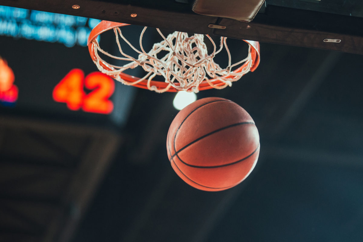 Basketball hoop, basketball scoring in the stadium